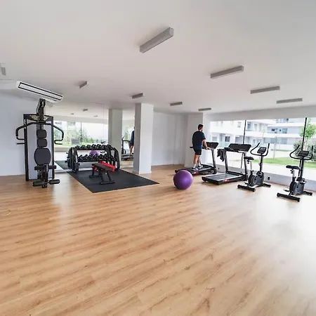 2bdr New With Pool