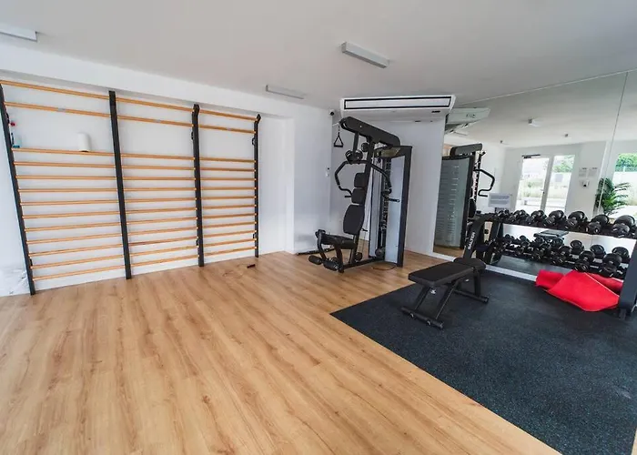 2bdr New With Pool Appartement